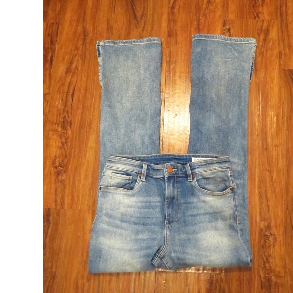 Blank NYC The Hoyt High Rise Mini Flare Jean Size 30 - Picture 5 of 12